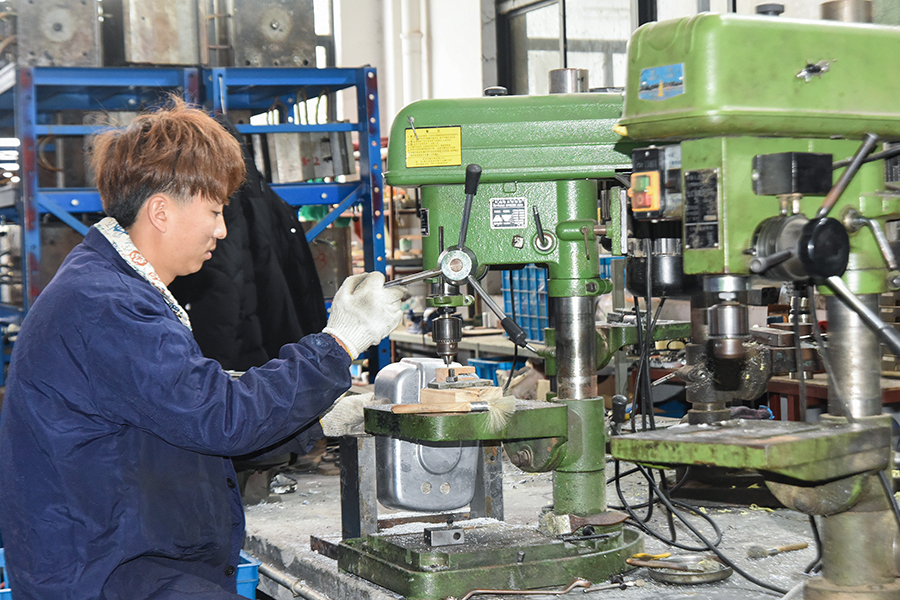 Yuyao Xueyou Teaching Equipment Co., Ltd.